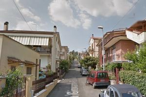 Guidonia montecelio soleggiato bilocale arredato