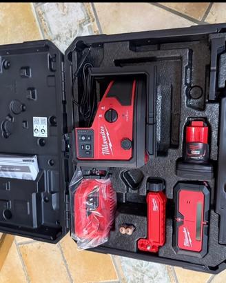 Milwaukee laser 360 gradi m12 ultimo modello