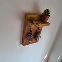 porta chiavi da muro in legno