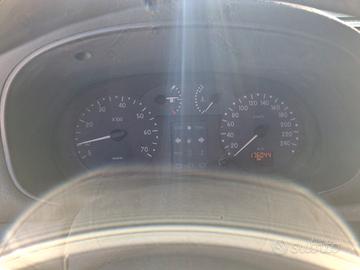Renault Clio anno 2002