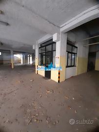 Locale autorimessa - magazzino via montegrappa