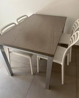Tavolo allungabile moderno (130-210 cm)