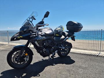 2021 BENELLI TRK 502 con (3932km) NUOVISSIMO