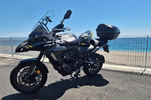 2021 BENELLI TRK 502 con (3932km) NUOVISSIMO