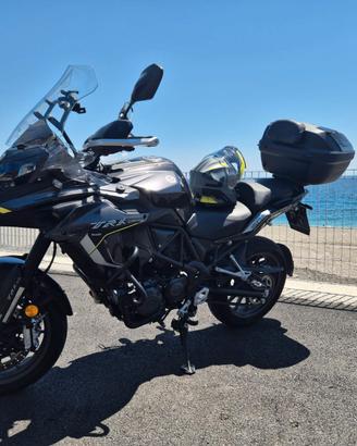 2021 BENELLI TRK 502 con (3932km) NUOVISSIMO