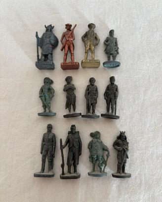 12. Soldatini di metallo Kinder