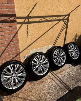 Gomme estive con cerchi originali Alfa