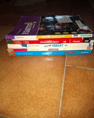 Libri di testo, scuole medie 