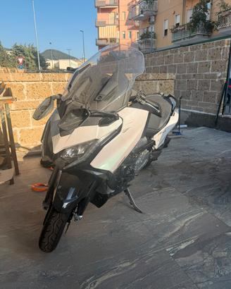 Kymco AK 575 Scooter INCIDENTATO