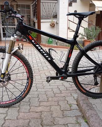 MTB. in carbonio taglia M