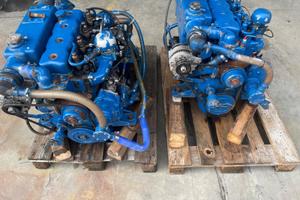 Motori Perkins funzionanti