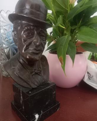 statua toto