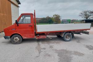 Autocarro Iveco 35/10 Turbo