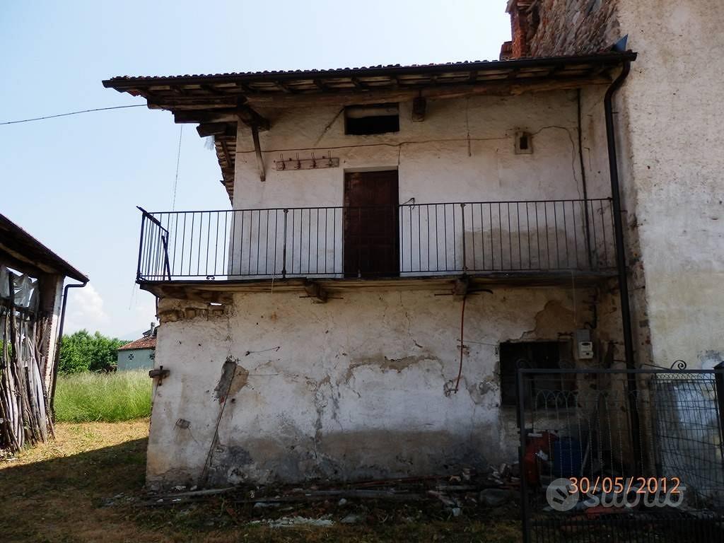 Rustico / Casale di 155 m² con più di 5 locali a P - Altro
