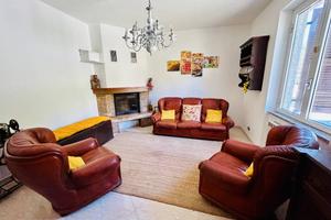 Villa di 150 m² con 5 locali a Bolano