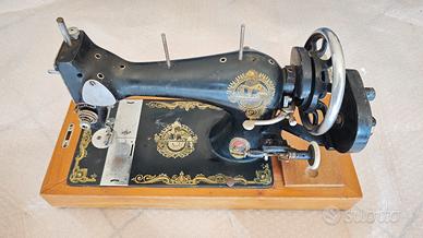 Macchina da Cucire Vintage Mundlos d'Epoca