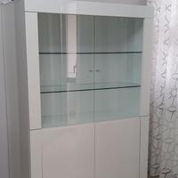 Mobile moderno con vetrina bianco lucido