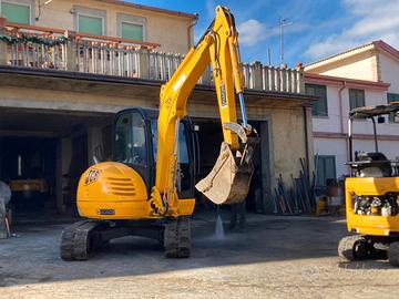 Mini escavatore jcb 8040