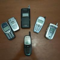 Lotto di 6 telefoni cellulari vintage 
Nokia....