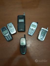 Lotto di 6 telefoni cellulari vintage 
Nokia....