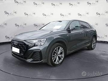 Audi Q8 50 TDI 210kW quattro tip. S Line Edit...