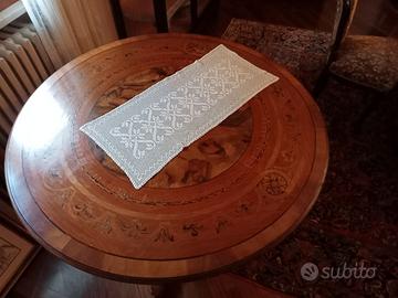 Tavolo tondo legno stile antico