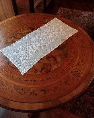 Tavolo tondo legno stile antico