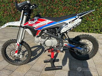 MOTO CROSS BAMBIN0 4 MARCE 4 TEMPI