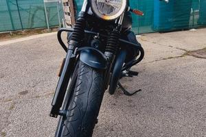 moto Guzzi V7 3 stone