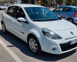 RENAULT CLIO 1.5 DCI- NAVI 2012