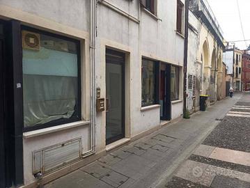 Immobile in asta di 38 m² a Rovigo