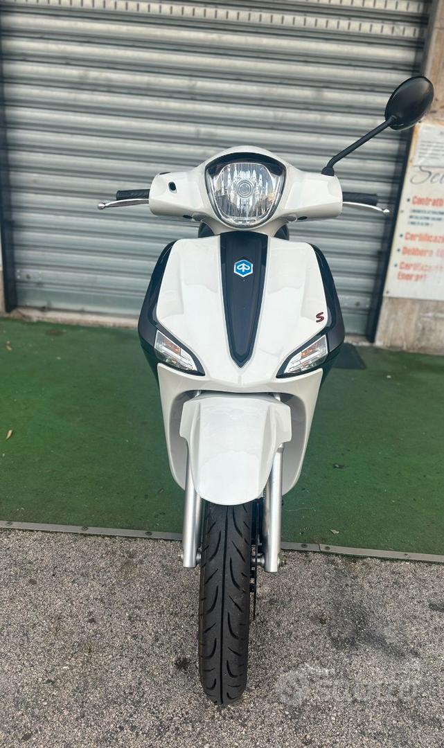 Piaggio Liberty S 50 2023 Moto e Scooter In vendita a Lecce