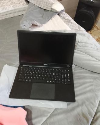 tablet computer e quattro telefoni tutti cambiare 