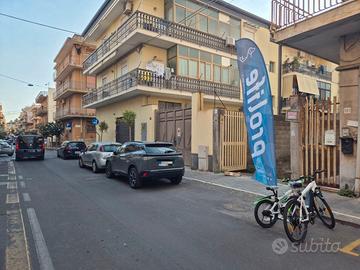 Locale deposito/garage via Kennedy