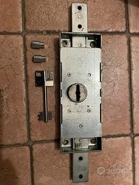 Serratura da applicare