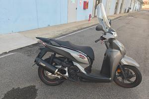 Honda SH 300 Sport