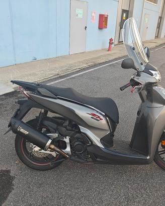 Honda SH 300 Sport
