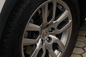 Cerchi Lexus Nx originali con gomme da neve