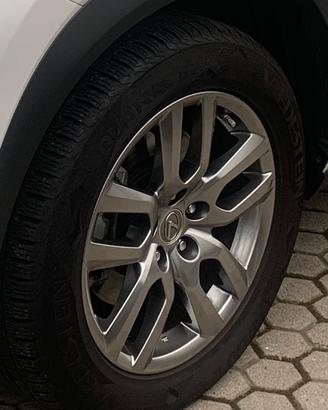 Cerchi Lexus Nx originali con gomme da neve