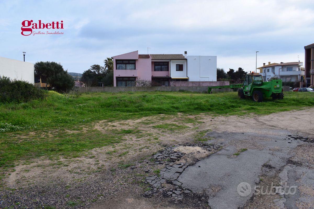 Land, 1100 m²