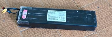 batteria per monopatín 