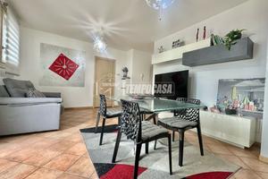 SPAZIOSO BILOCALE IN RESIDENCE CON PISCINA E GARAG