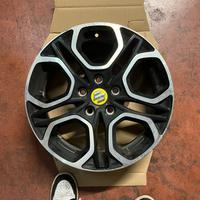 Cerchi in lega originali Suzuki da 17”
