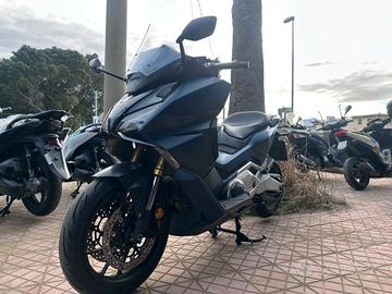 Honda Forza 750 dct