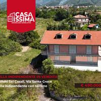 Villa indipendente di ampia metratura con terreno