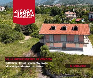 Villa indipendente di ampia metratura con terreno