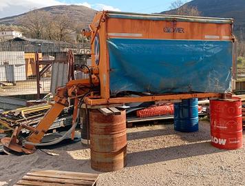 Spargisale omer a cassone per iveco daily