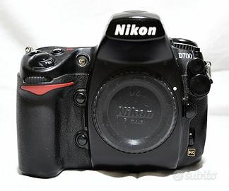 Nikon D700+battery pack