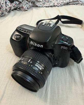 Nikon F50 + Obiettivo 35-80mm f/4-5.6 AF Nikkor