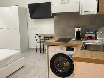 Monolocale via D'Aquino vicino ponte girevole